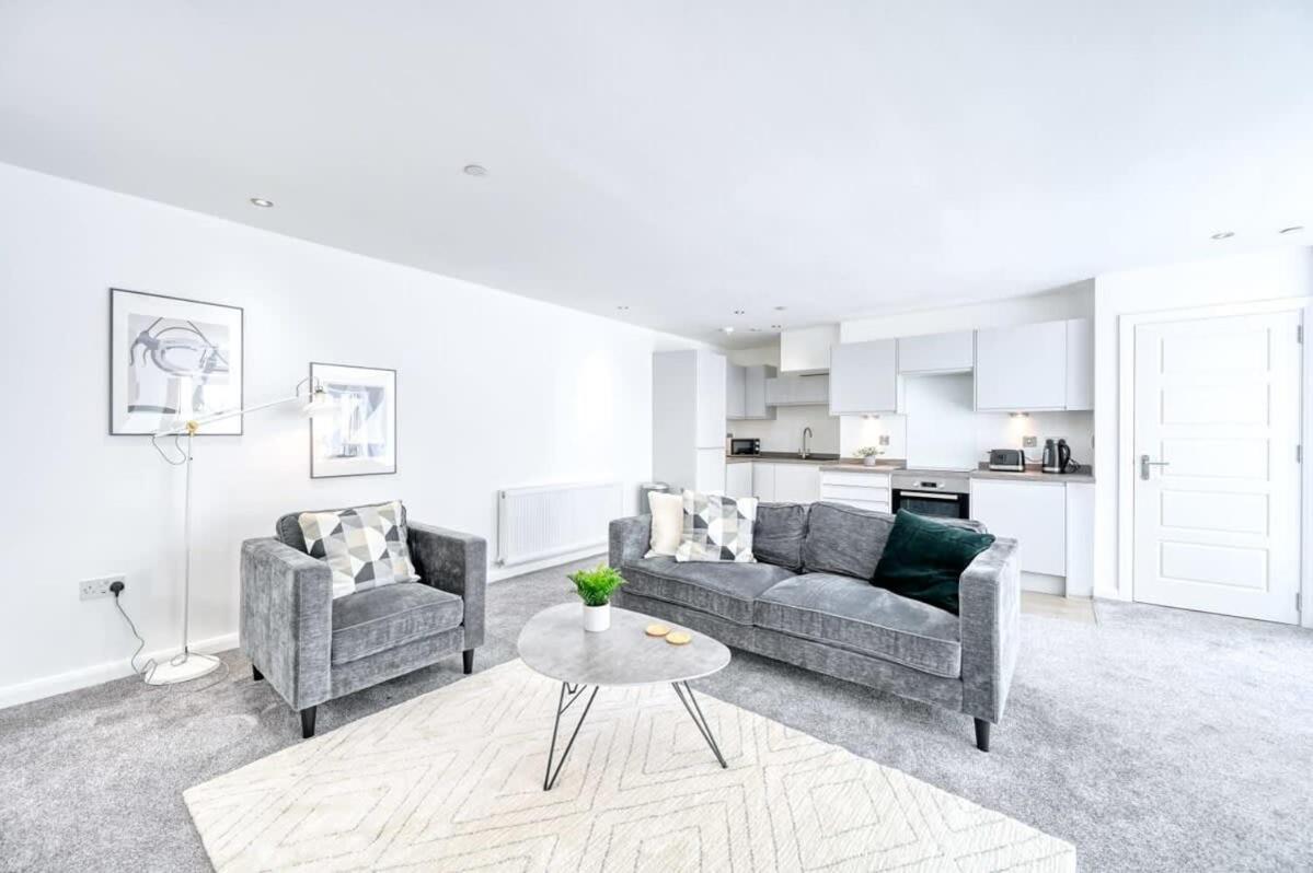 Modern 2 Bedroom Apartment In Preston Preston  Exterior photo